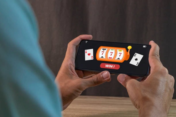 Live roulette table with dealer and player interface